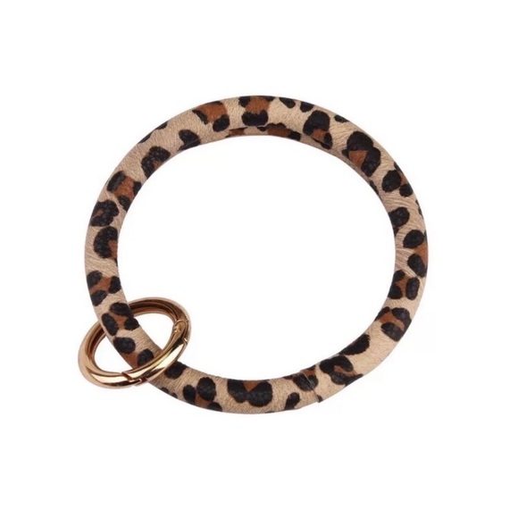 Atelier Sona Accessories - Leopard Print Wrist Key Chain
